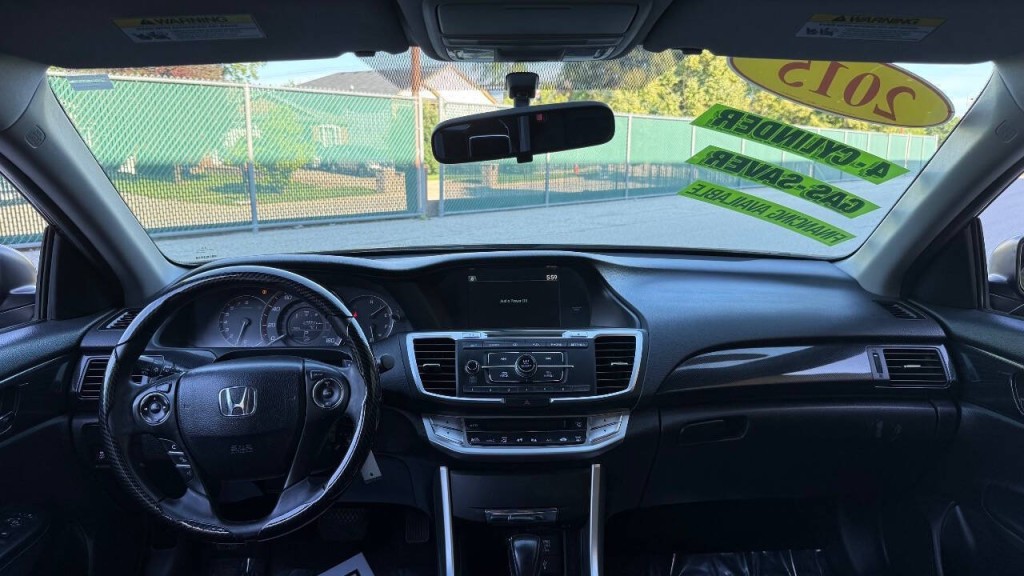 2015 Honda Accord Image 15