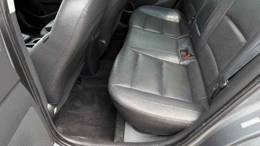 2017 Hyundai Elantra Image 14