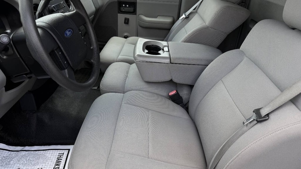 2004 Ford F-150 Image 10