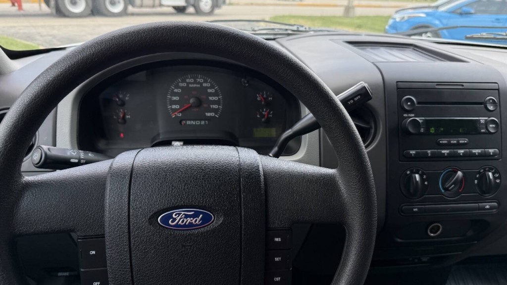 2004 Ford F-150 Image 11