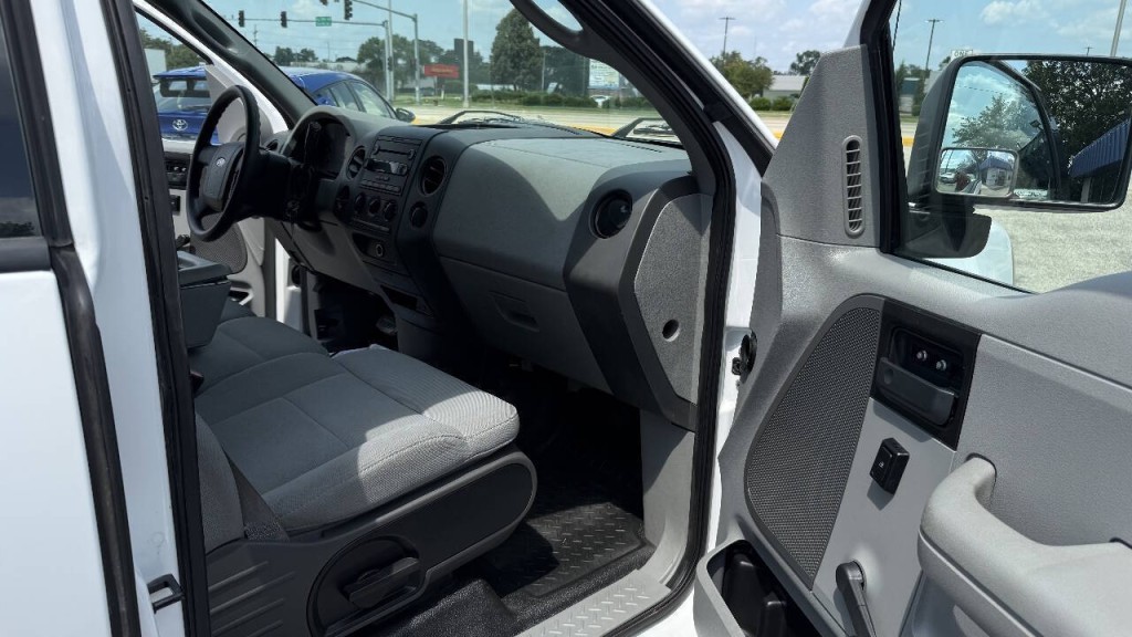 2004 Ford F-150 Image 14