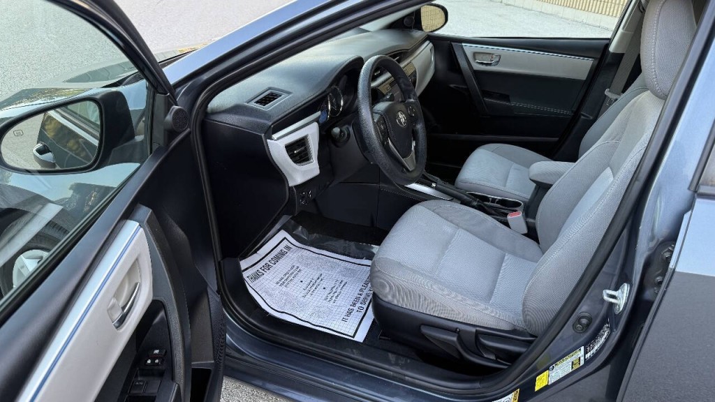 2016 Toyota Corolla Image 8