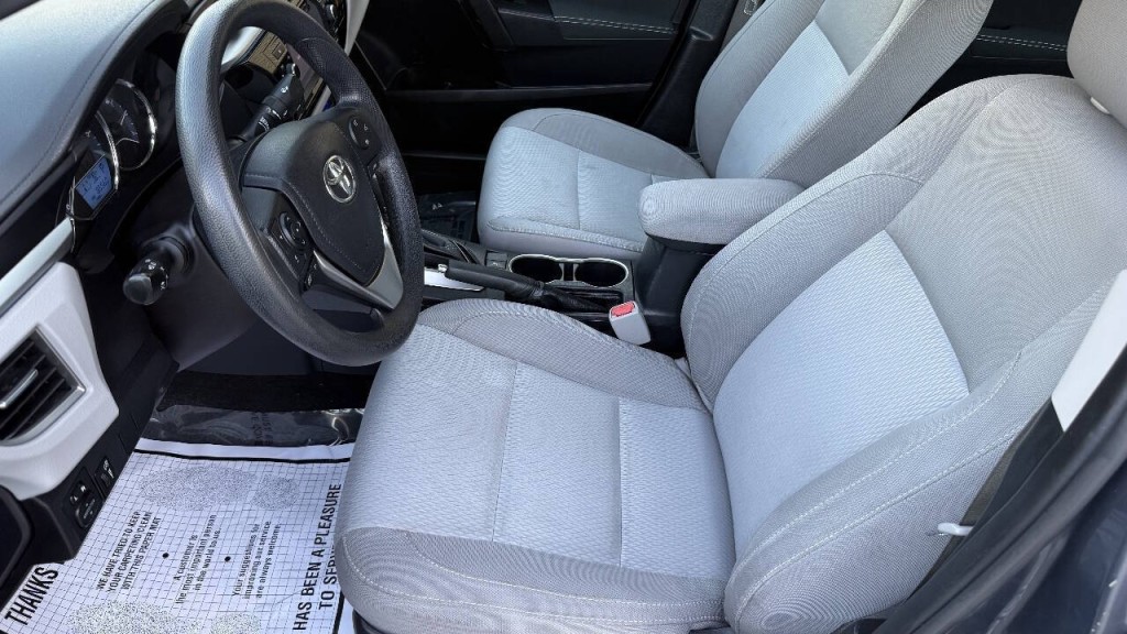 2016 Toyota Corolla Image 9