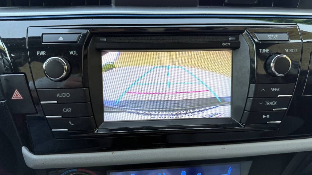 2016 Toyota Corolla Image 13