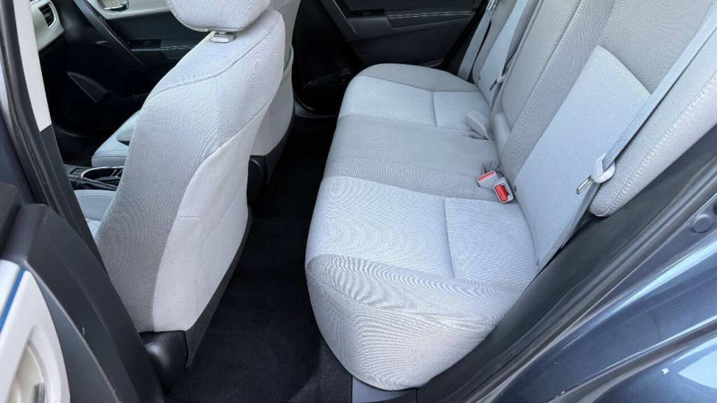 2016 Toyota Corolla Image 16