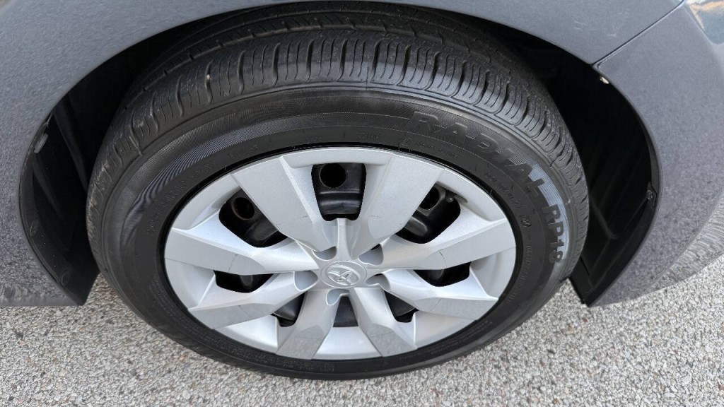 2016 Toyota Corolla Image 21