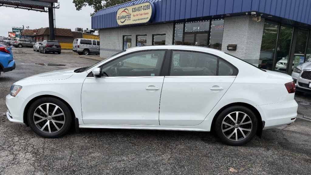 2017 Volkswagen Jetta Image 4