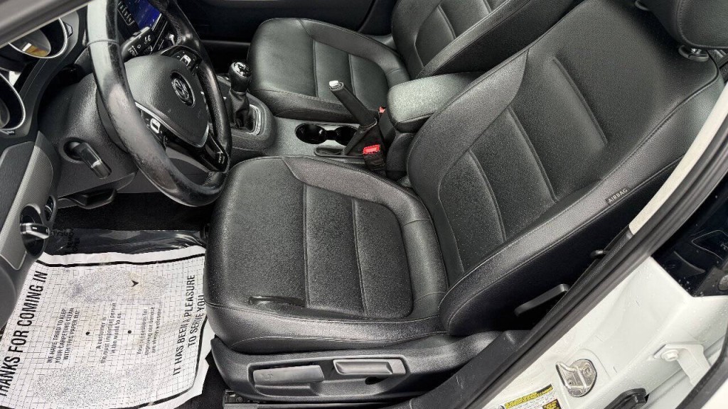 2017 Volkswagen Jetta Image 9