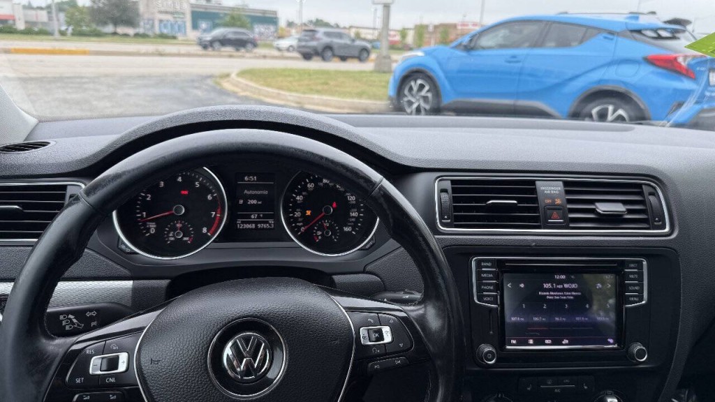 2017 Volkswagen Jetta Image 10