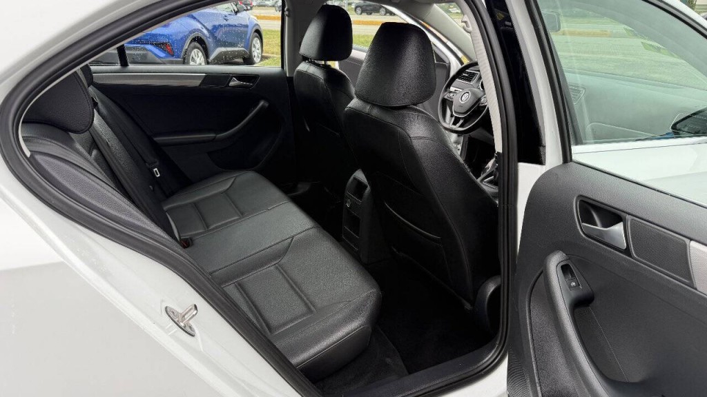 2017 Volkswagen Jetta Image 15