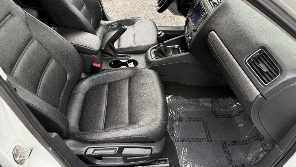 2017 Volkswagen Jetta Image 17