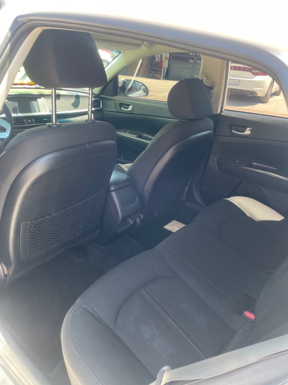 2019 Kia Optima Image 5