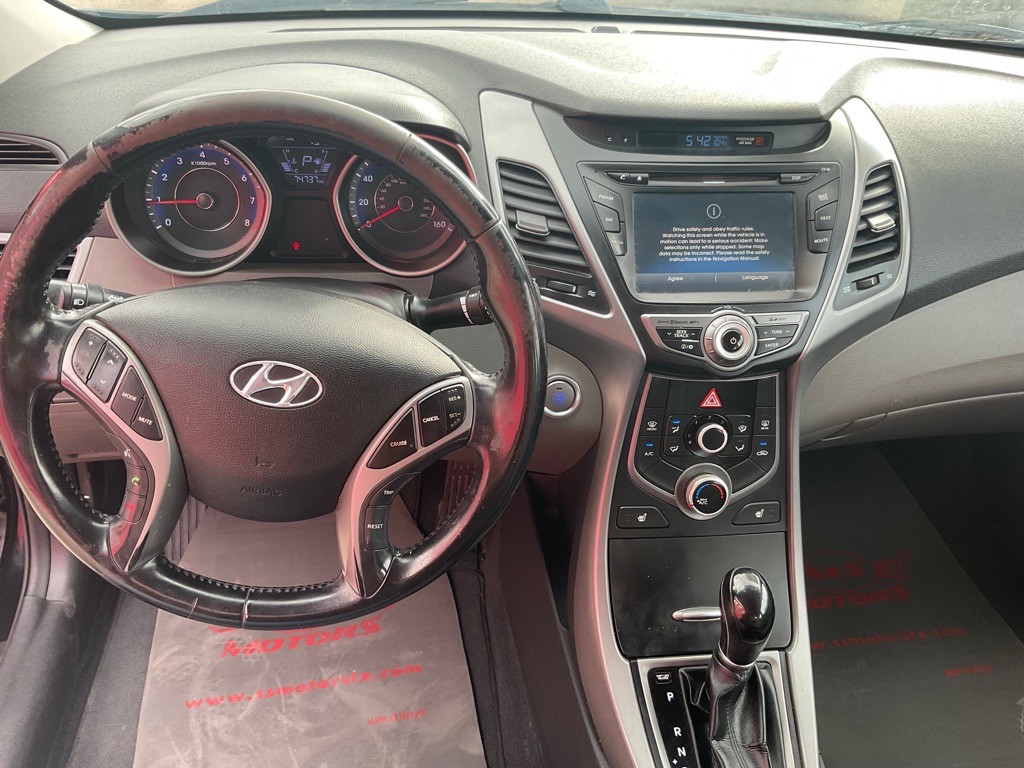 2014 Hyundai Elantra Image 16