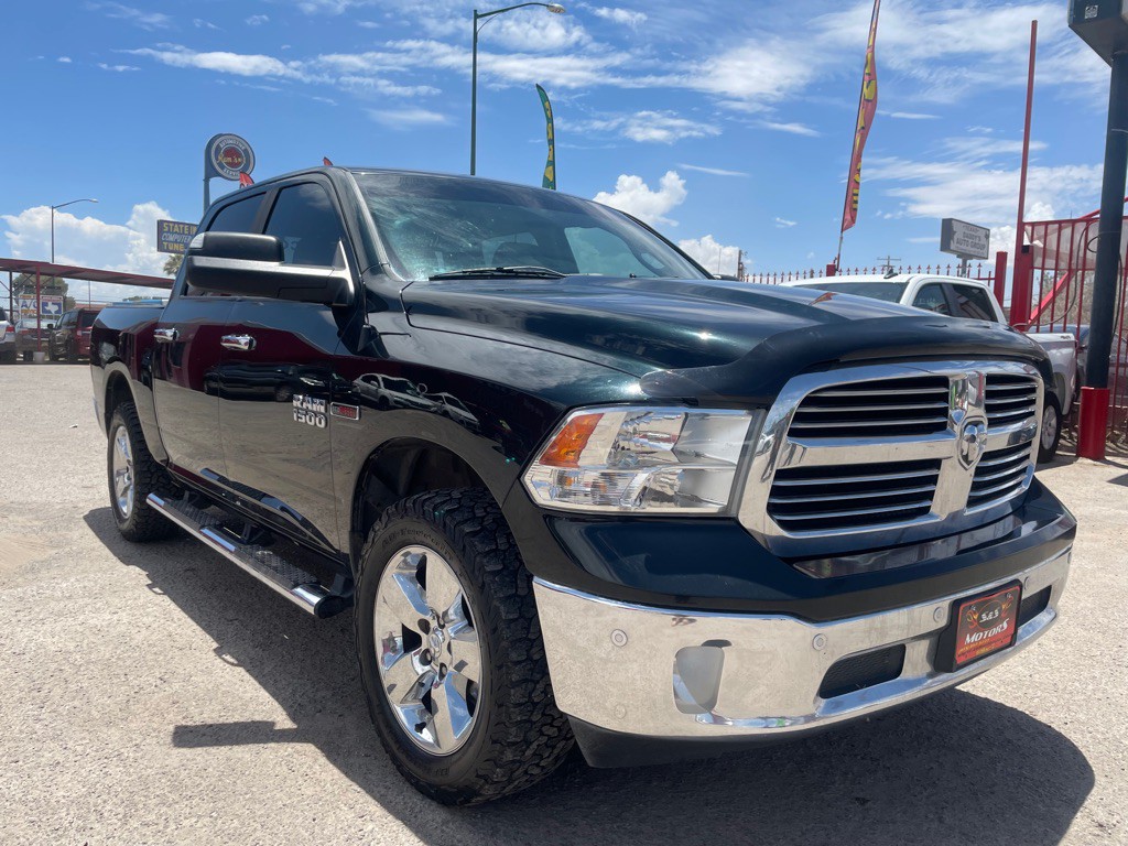 2015 RAM 1500 Image 3