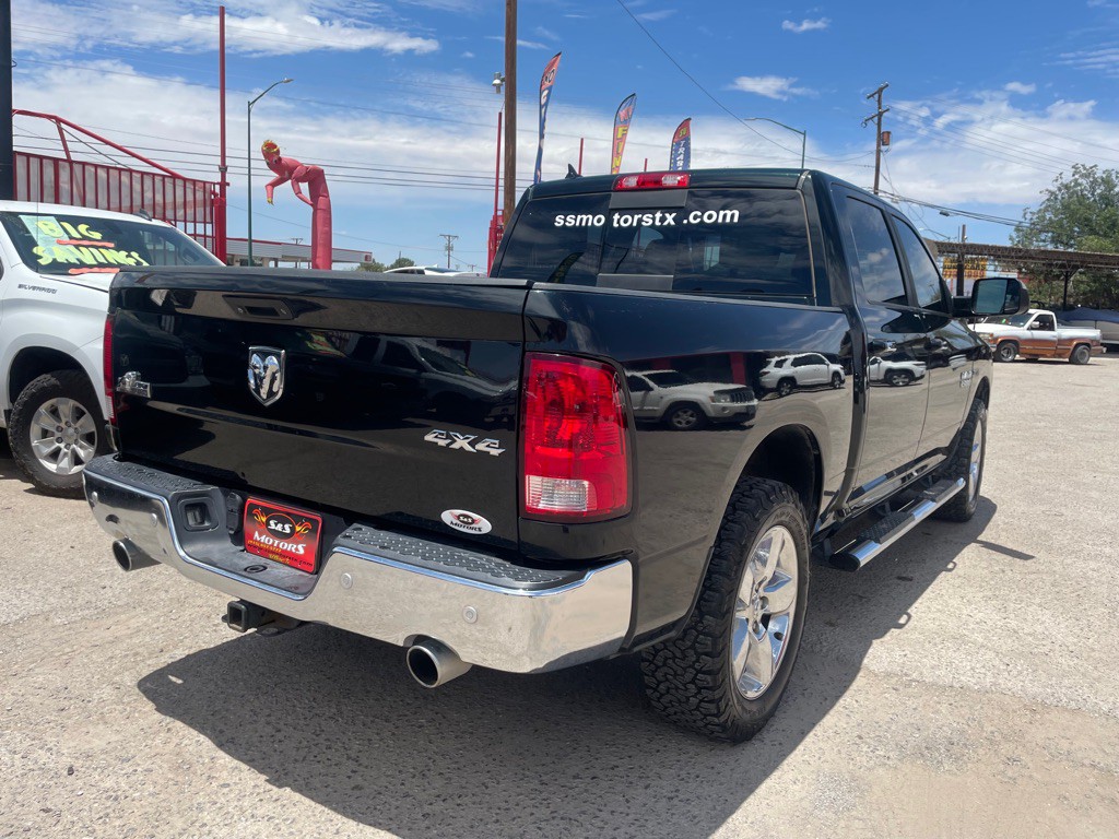 2015 RAM 1500 Image 7