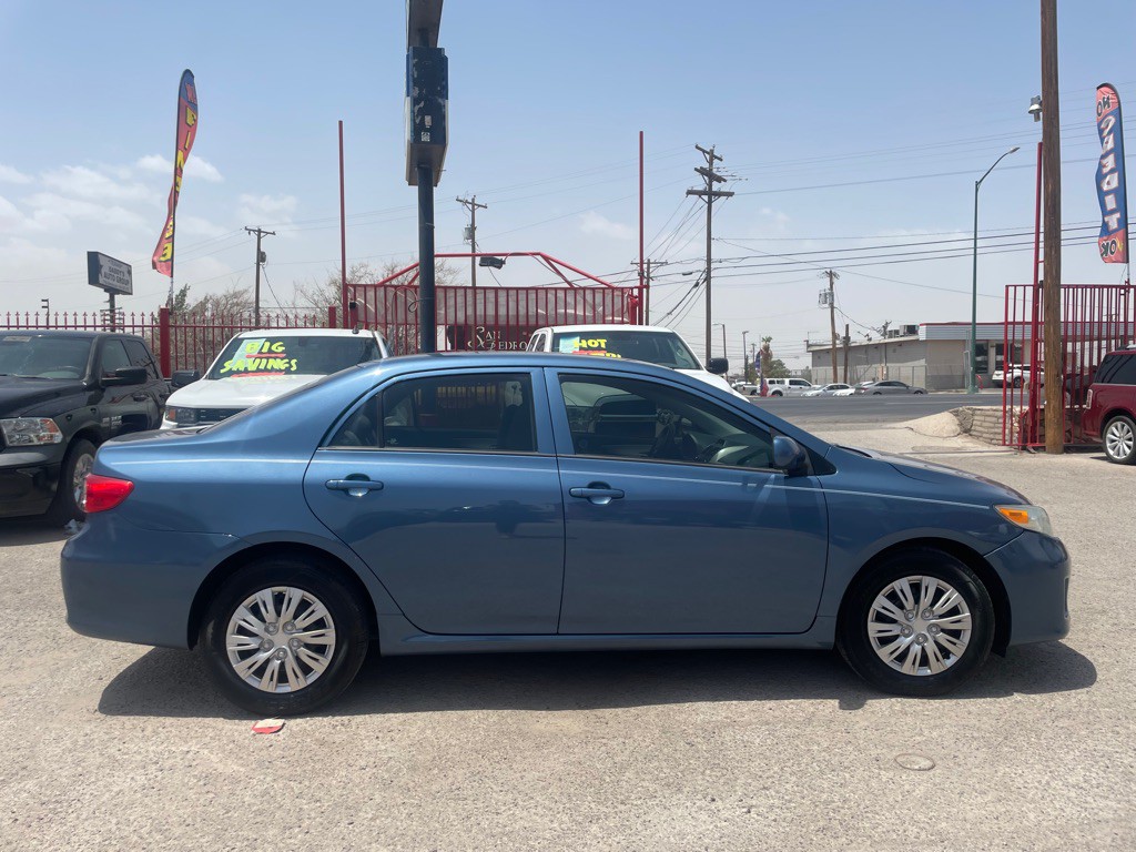 2013 Toyota Corolla Image 4