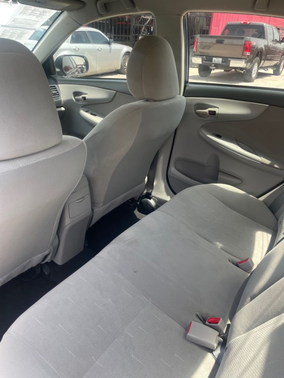 2013 Toyota Corolla Image 5
