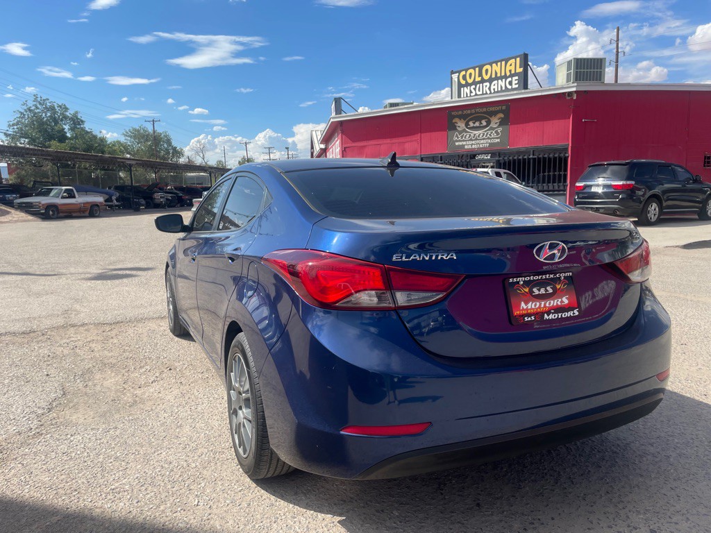 2016 Hyundai Elantra Image 9
