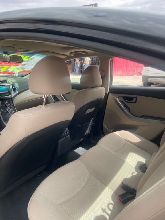 2016 Hyundai Elantra Image 5
