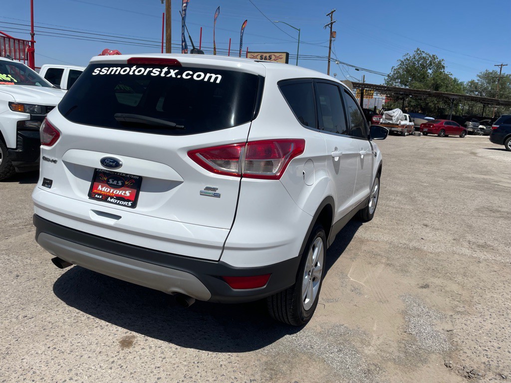 2016 Ford Escape Image 2