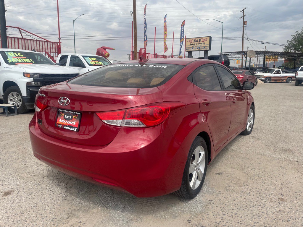 2013 Hyundai Elantra Image 7
