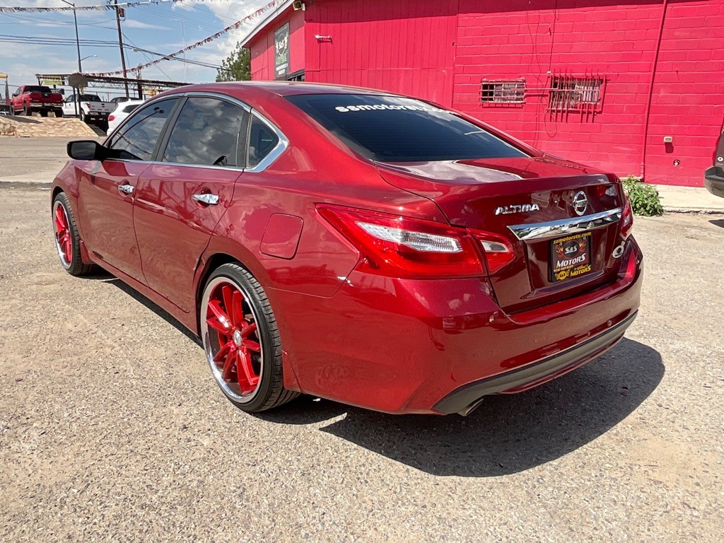 2016 Nissan Altima Image 7