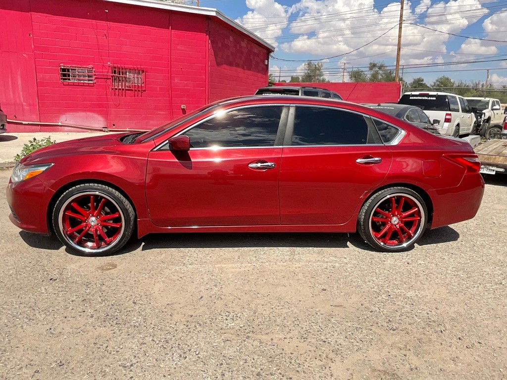 2016 Nissan Altima Image 8