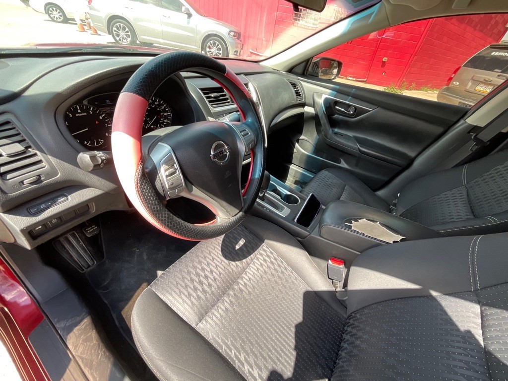 2016 Nissan Altima Image 11