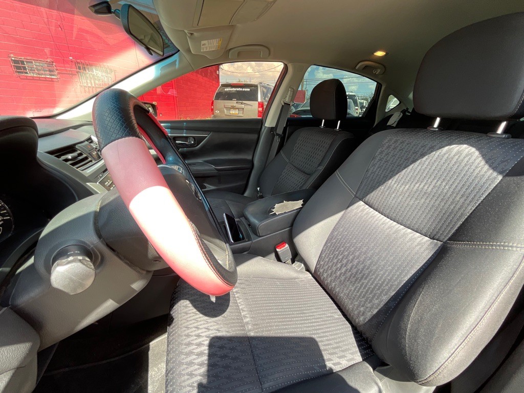2016 Nissan Altima Image 13