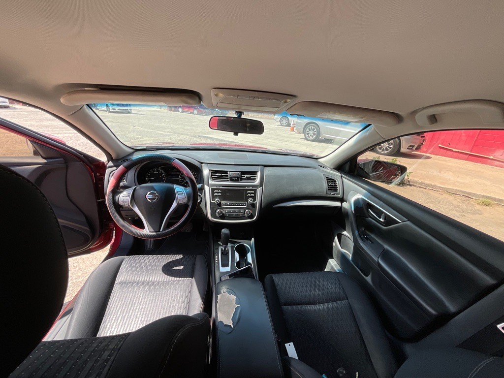 2016 Nissan Altima Image 14
