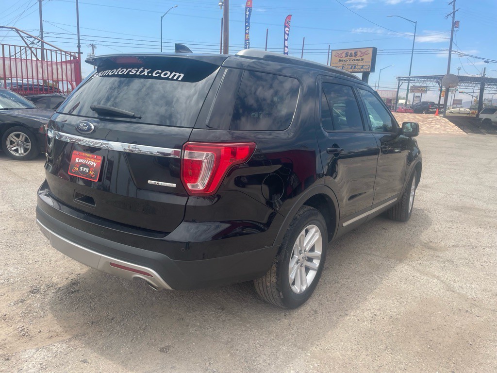 2016 Ford Explorer Image 4