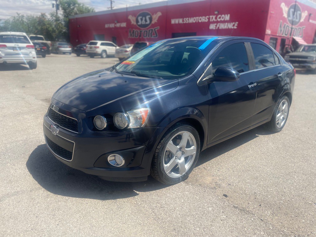 2016 Chevrolet Sonic Image 1