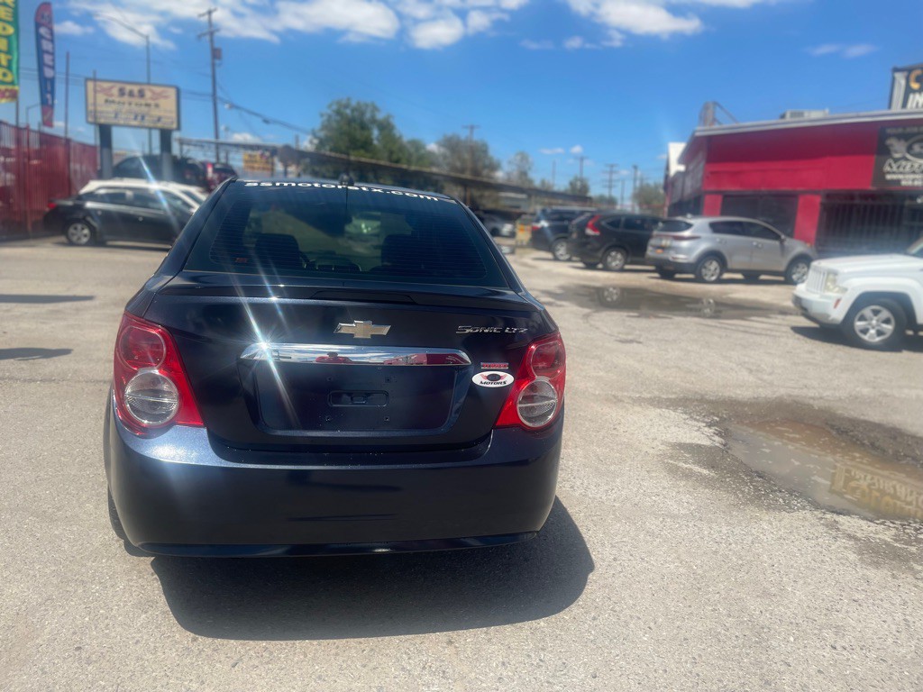 2016 Chevrolet Sonic Image 6
