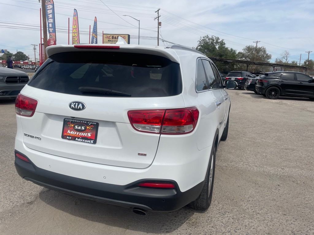 2017 Kia Sorento Image 7
