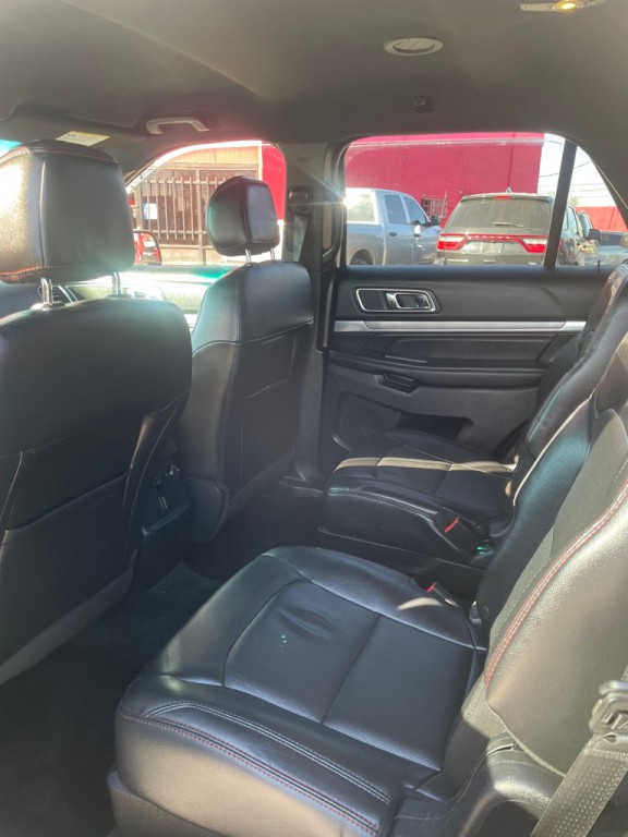 2016 Ford Explorer Image 6