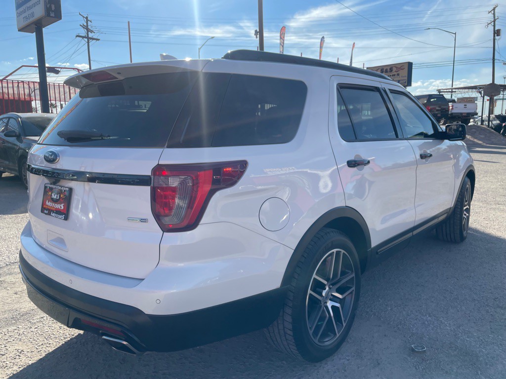 2016 Ford Explorer Image 8