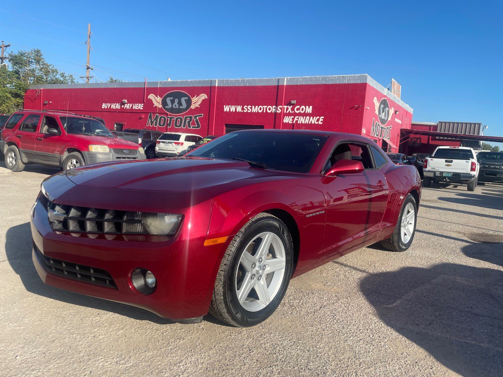 2011 Chevrolet Camaro Image 1