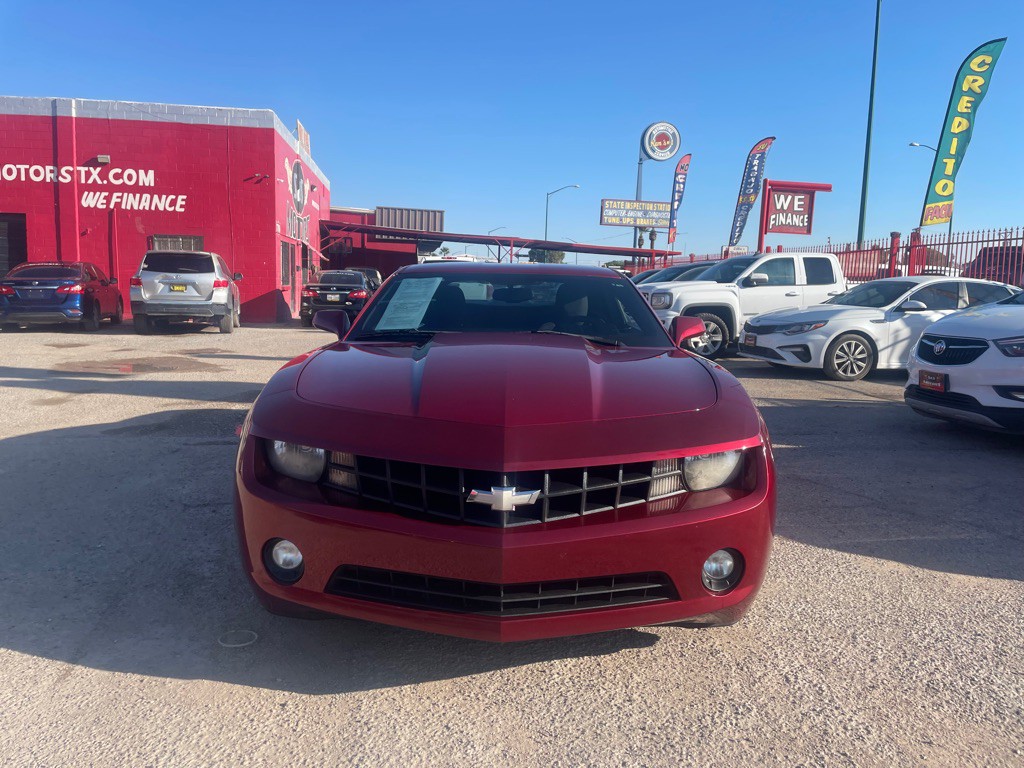 2011 Chevrolet Camaro Image 2