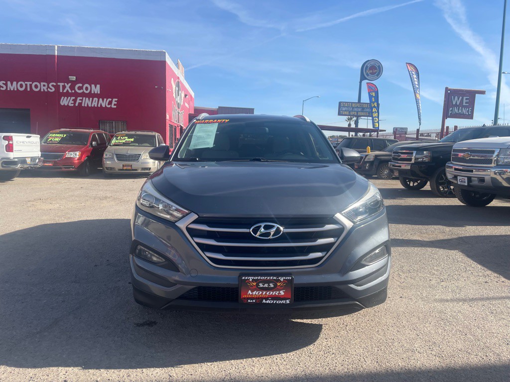 2017 Hyundai Tucson Image 2
