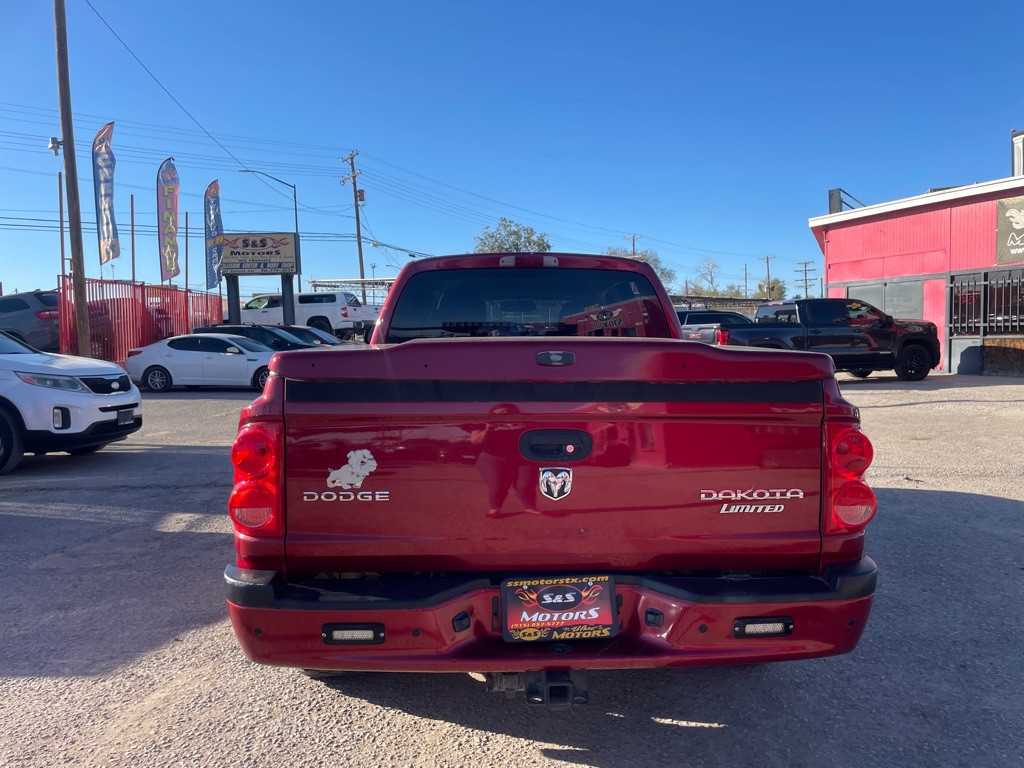 2011 Dodge Dakota Image 8