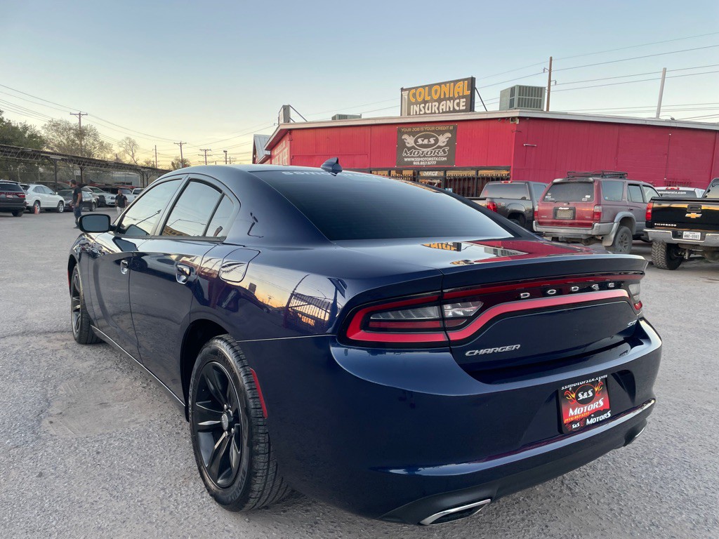 2016 Dodge Charger Image 10