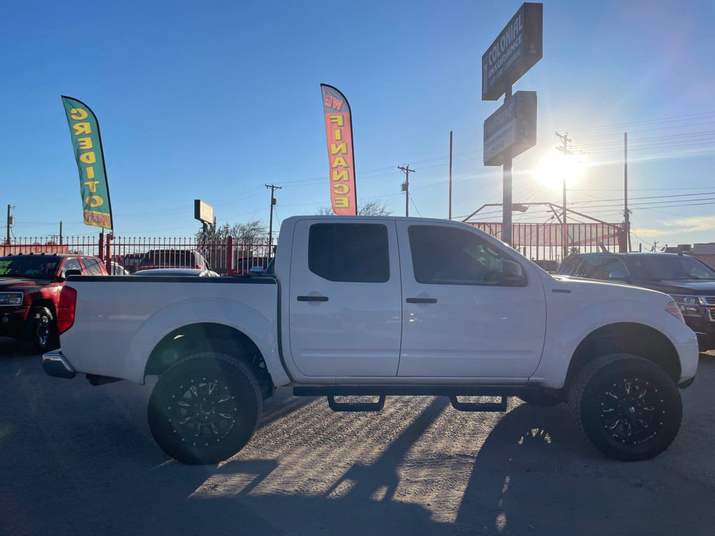 2017 Nissan Frontier Image 6