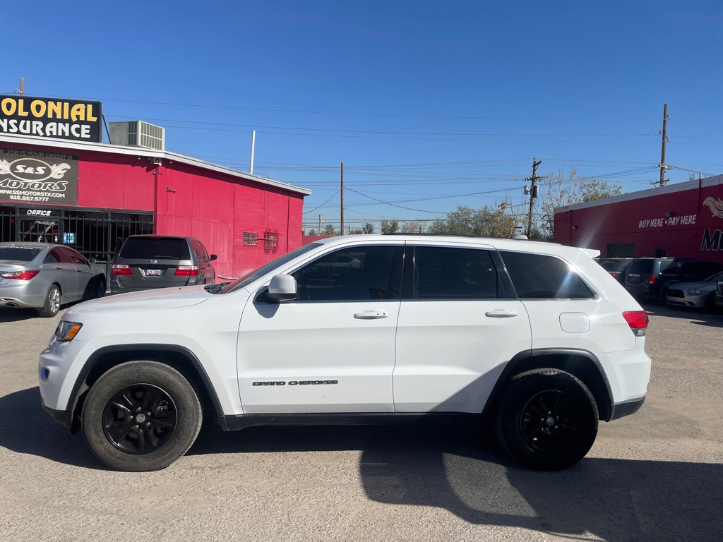 2017 Jeep Grand Cherokee Image 2