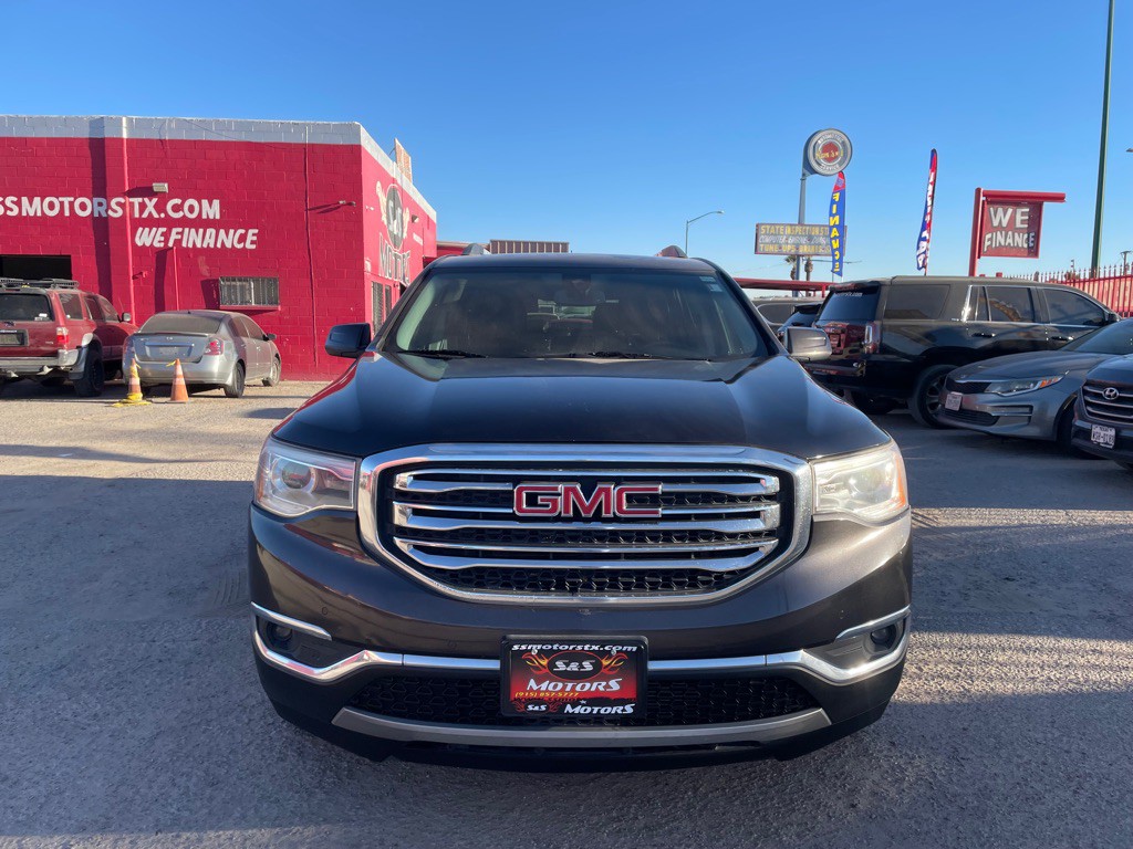 2017 GMC Acadia Image 2