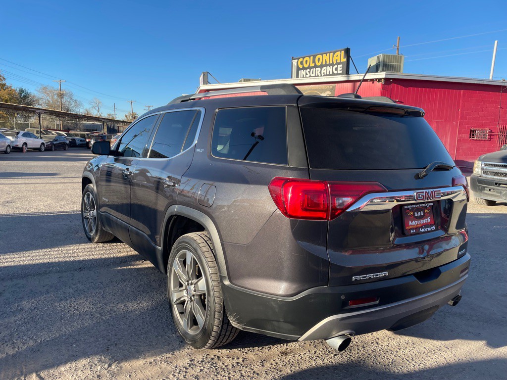 2017 GMC Acadia Image 10