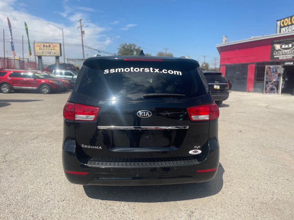 2016 Kia Sedona Image 7