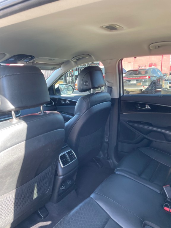 2017 Kia Sorento Image 5