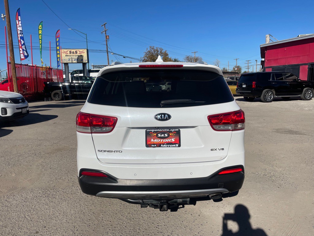 2017 Kia Sorento Image 9