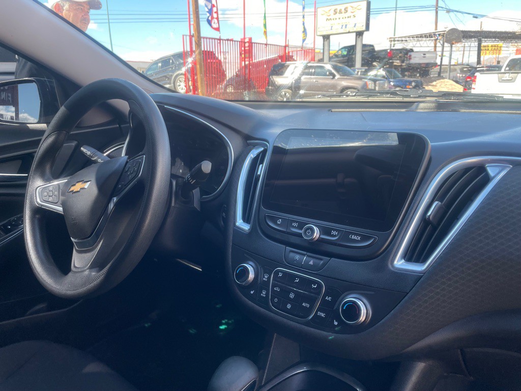 2021 Chevrolet Malibu Image 9