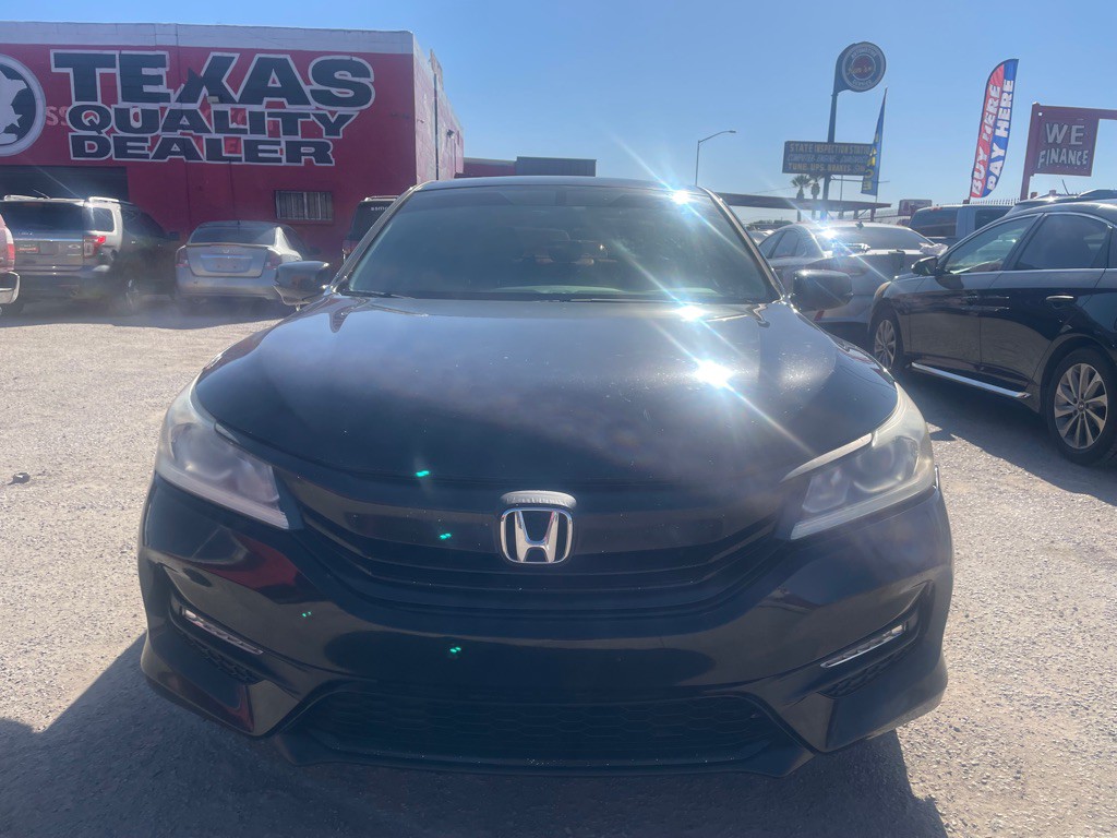 2017 Honda Accord Image 2